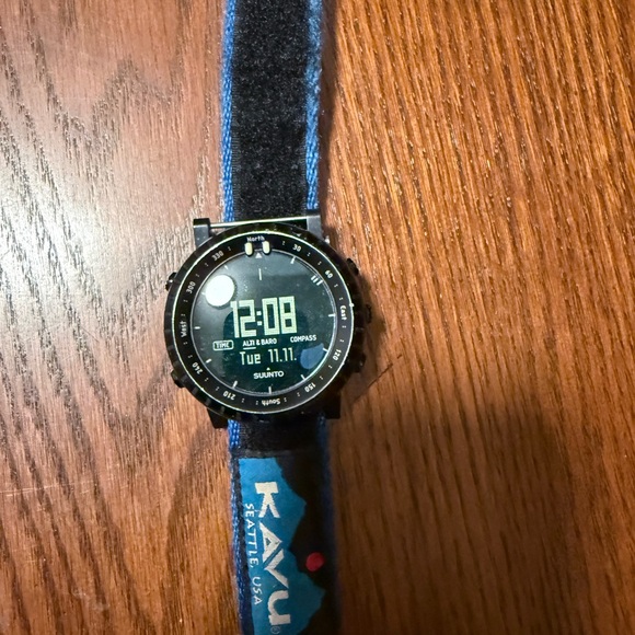 Suunto Black Watch with Blue and Black Strap - Picture 6 of 9